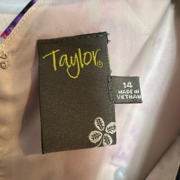 Taylor Fit and Flare Floral Feminine Cottagecore Sleeveless Dress Size 14 - Picture 10 of 11